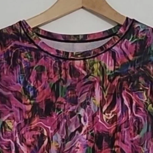 Lululemon Run Train Tee - Picture 2 of 9